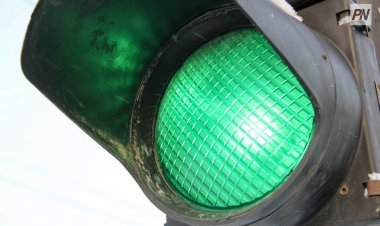 Қолайсыз ауа райы: Павлодарда бірнеше бағдаршам істен шығып, ағаштар құлады