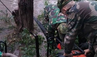 Павлодарда жаңбыр суын сорғызу жұмыстары жүргізіліп жатыр