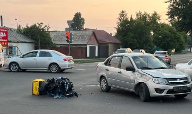 В ДТП в Павлодаре попал доставщик Glovo