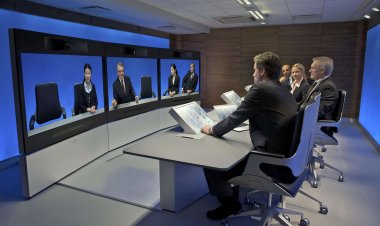 Мессенджеры оказались полезнее для душевного здоровья, чем «зумы»