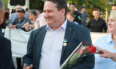 Медали вручили 500 металлургам в честь Дня Аксу и профессионального  праздника