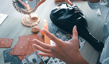 Шайтаннан аластау: Павлодарлық балгер құрбысын 120 миллионға алдаған