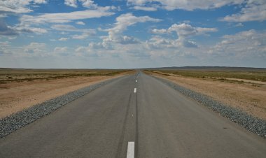 Сельскую дорогу в Баянаульском районе переделают после критики акима