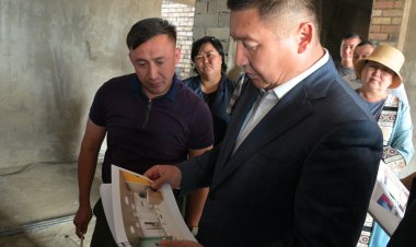 Асайын Байханов Баянауылдағы салынып жатқан жол мен мәдениет үйін сынға алды