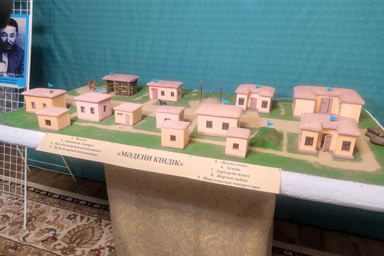 Жалаңаш корпоративтік бейнелер Қыз эротикалық секс