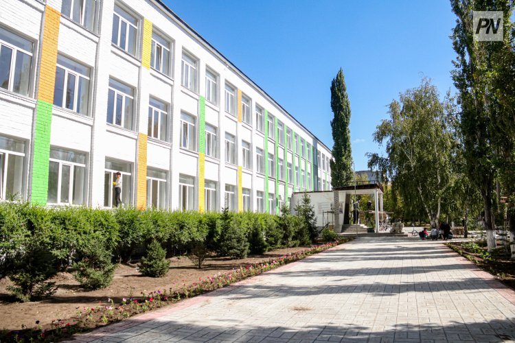 В трех школах Павлодара перестали принимать заявки на поступление