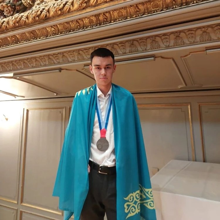 Павлодарский лицеист привёз медаль из Швейцарии