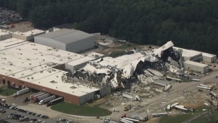 Торнадо разрушил завод Pfizer в США