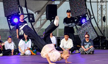 Ертістегі би «шайқасы»: Павлодарда бишілер баттлы өтті