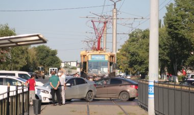 Павлодарда жол апаты салдарынан трамвай кешікті