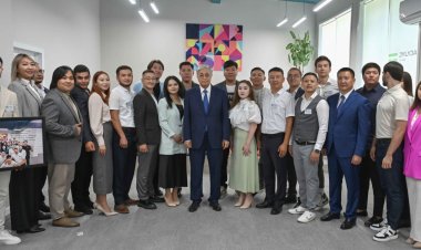 Токаев встретился с молодежью Павлодарской области