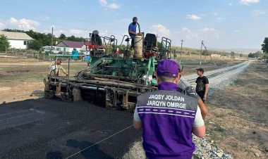 Асфальт на улице баянаульского села сделают плотнее