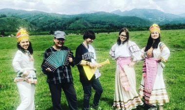 Ведьмы и горы Алтая: как павлодарцы помогают сохранить самобытность сёл
