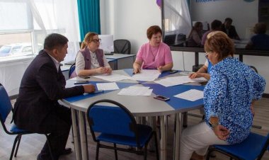 Комната без страха: как подросткам в Павлодаре помогают принять себя