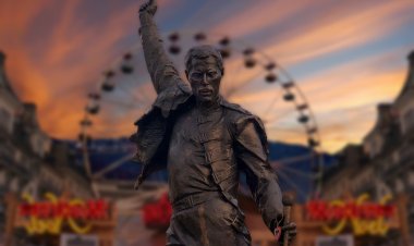 Личные вещи Фредди Меркьюри уйдут с молотка