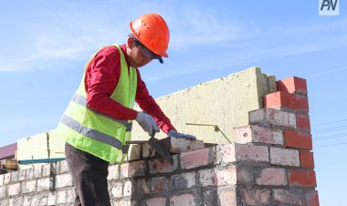 Заңсыз құрылыс: Павлодарда көпқабатты үйді бұзбаған кәсіпкер жазаланды