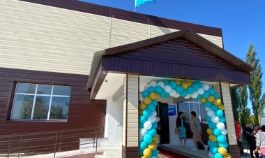 Жители Аккулы отметили День Конституции в новом ДК