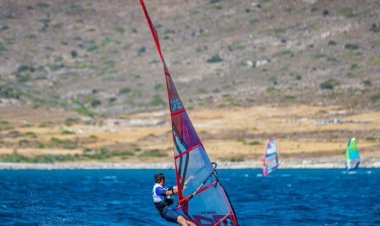 Түркиядағы теңіздерде серфингтік шытырман оқиғалар күтеді