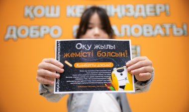 Сотни рюкзаков подарили детям аксуские металлурги