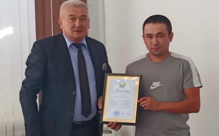 Мужчину наградили за спасение ребенка в Павлодарской области