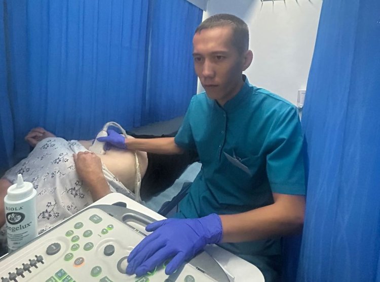 Опухоль случайно обнаружил житель Иртышска в клинике на колёсах