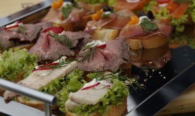 Самый длинный бутерброд в мире приготовили в США