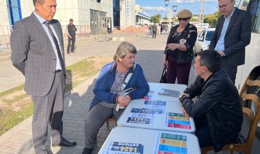 Волонтеры провели приемную на колесах в Павлодаре