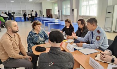 Павлодарцам помогли стать гражданами