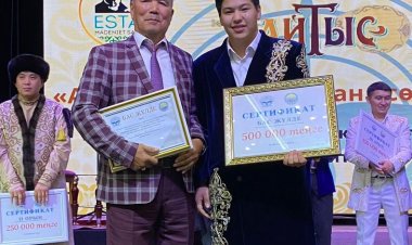 Павлодарда ақындар айтысының бас жүлдесі Нұрбек Бәкірге бұйырды