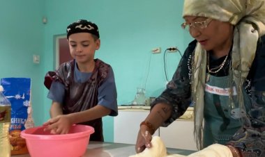 Павлодарда балалар ауылының тәрбиеленушілері ұлттық тағамдар жасауды үйренді