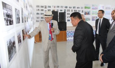 В Иртышском районе выставили коллекцию редких фотоаппаратов