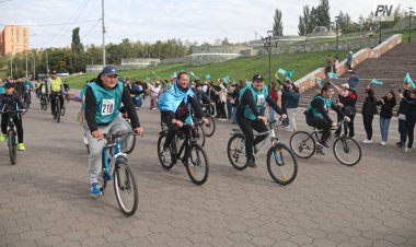 Павлодарлық зияткерлік мектеп мерейтойын веложарыспен атап өтті