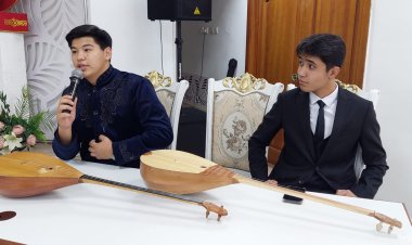 Павлодарлық жас ақын айтыс өнеріне қалай келгені жайлы айтып берді (ВИДЕО)