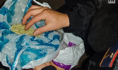 Полицейские сожгли килограммы конфискованных наркотиков