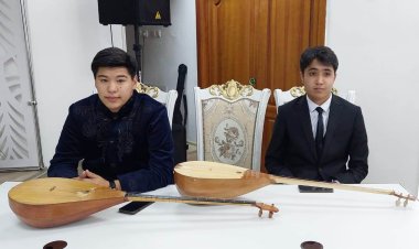 Павлодарский мастер импровизации записал айтыс со школьником (ВИДЕО)