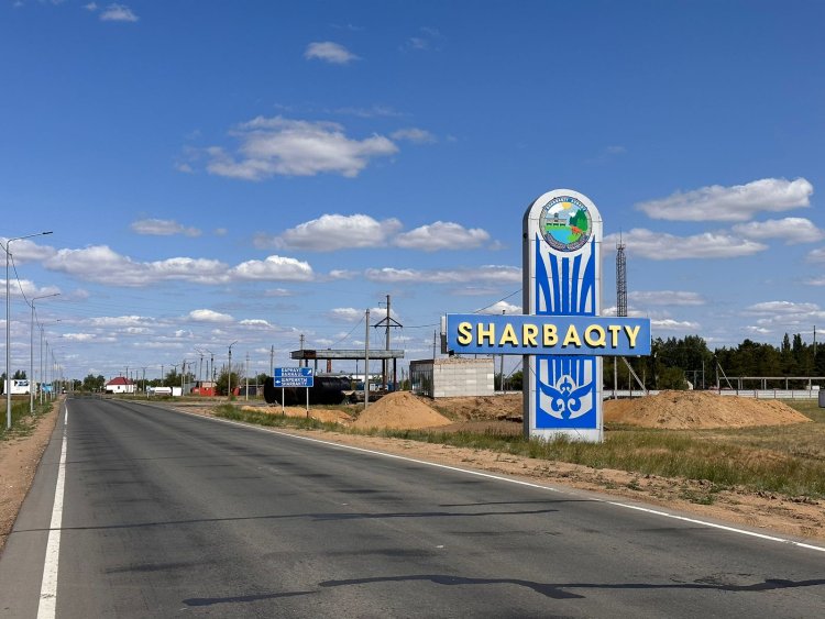 Аким Павлодарской области поздравил щербактинцев с 95-летием района