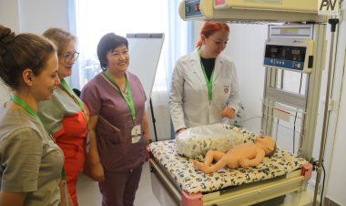 Мәскеу дәрігерлері Павлодарда әріптестерін жаңа туған нәрестелерді құтқаруды үйретеді