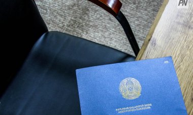 Каша с червём: директору павлодарской школы объявили выговор