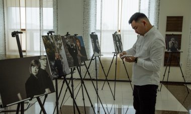 В Павлодаре открылась выставка неслышащего фотографа