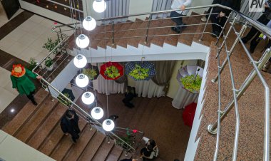 «Күзгі vibe»: Павлодарлықтар кітапхана түнінде ортағасырлық би кешінің куәсі болды