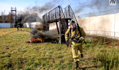 Проверку  газом и дымом устроили павлодарским огнеборцам