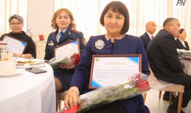 В Павлодарской области наградили опекунов