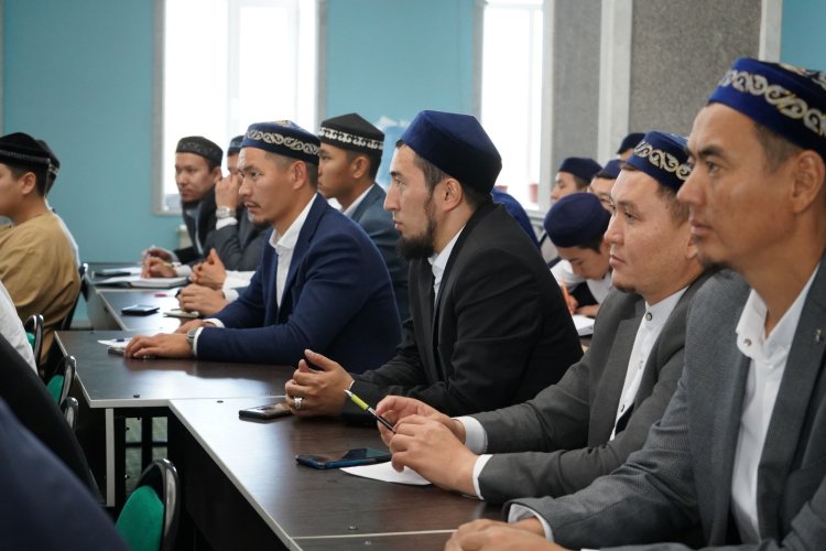 Казахстанский теолог прочитал лекцию павлодарским священнослужителям