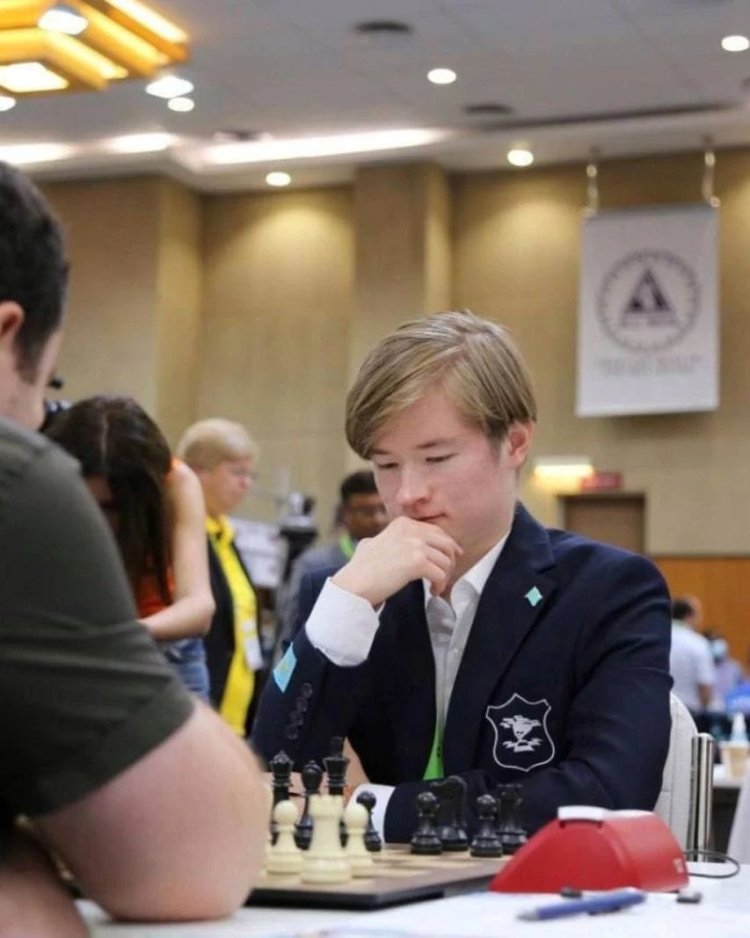 Павлодарец победил лучшего шахматиста мира