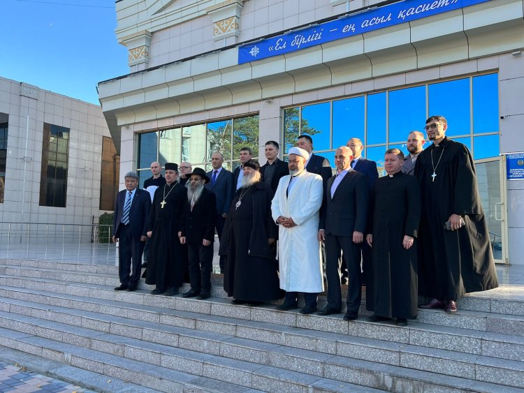 Павлодарда дін қызметкерлері тоқсан сайын бір-біріне қонаққа барады