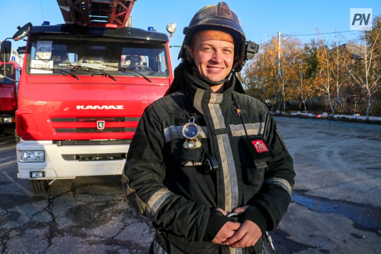 Горячие кадры: как пожарный-блогер меняет мнение павлодарцев об огнеборцах