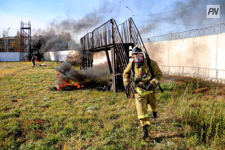 Проверку  газом и дымом устроили павлодарским огнеборцам