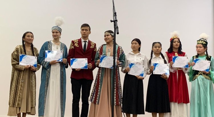 Павлодарские школьники сочиняли стихи по творчеству Музафара Алимбаева