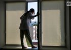 Ақсулық құтқарушылар шатырдан секірмек болған әйелді құтқарып қалды