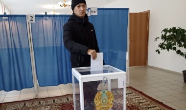 Жүз шақырым жолдан өткен павлодарлық студент туған ауылында дауысын берді